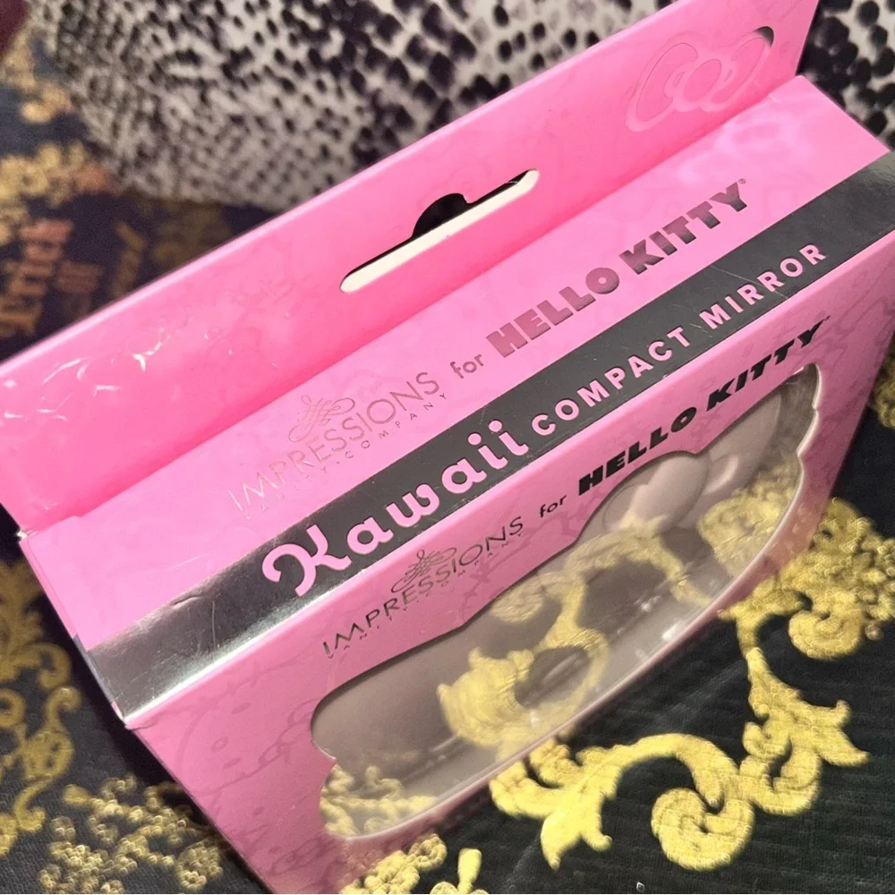 Impressions Vanity x Hello Kitty Kawaii Compact Mirror BATTERIES INCLUDED.
